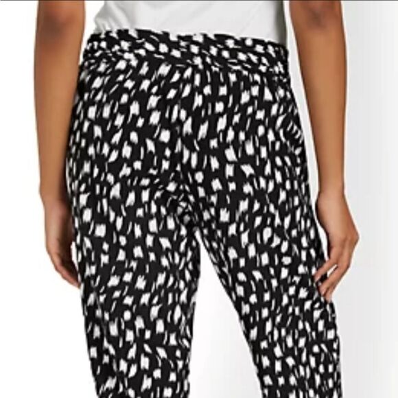 NEW YORK & COMPANY Black & White Dot Print Women's XL Jogger Pants NWT my - Picture 2 of 6